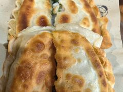 虾虎哈饼-地二手作鱼汤馄饨(上街里店)