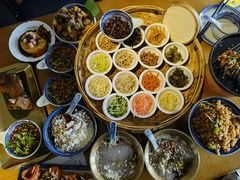 -包整·丝娃娃(一览甲秀楼风景店)