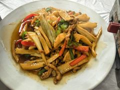 -万佛湖许老大铁锅鱼(黑金冠店)