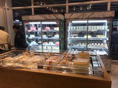面包甜点陈列柜-面包新语(无锡M会员店)
