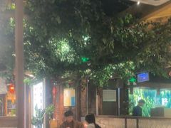 -野山舂·贵州现舂酸汤火锅(鸿通城店)