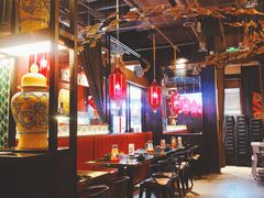 大堂-鸣记脆皮烤鱼·海鲜烤鱼(亿合城店)
