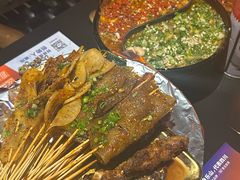 -何师烧烤Pro ·江湖川菜·小龙虾·精酿(太古里旗舰店)