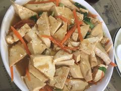 石板豆腐-北京龙庆四季香农家饭庄·灶台鱼·碳烤虹鳟鱼(龙庆峡店)