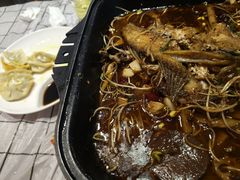 -顶峰夜宴·龙虾烧烤大排档(九江学院店)