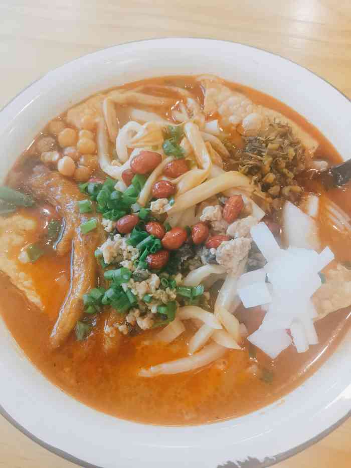 小螺莉螺蛳粉(塘沽路店)-"错峰吃了小萝莉,味道和八佰伴的一家一样好.