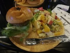 芝心手打牛肉堡-龙治汉堡(中华城店)