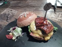 -HIGH FIVE哈福手工汉堡(桂林路店)