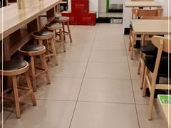 -老乡鸡(亳州路天庆大厦店)