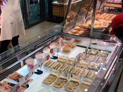 面包甜点陈列柜-巴黎贝甜(杨浦宝地店)
