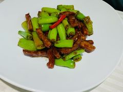 杭椒牛柳-上海年代·浙菜家烧·小海鲜(水上东路店)