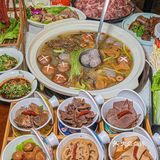 来重庆一定要喝牛尾汤！40°C天我也愿意喝
