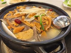 -九寨特色牦牛肉汤锅 羊肉汤锅