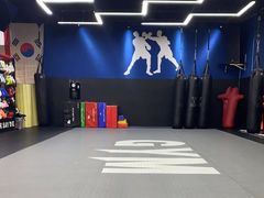 -成杰格斗·拳击·柔术·防身术(建设路店)