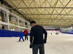 -乔波室内滑雪场