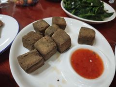 -芦茨金富饭庄·25年老字号·专做稻草鸡