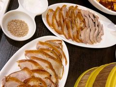 精品烤鸭-皇城根·烤鸭·鱼头·家常菜(欧亚大观乐活城店)