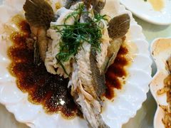 -覃记海鲜美食餐厅