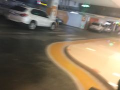 -万象城-停车场