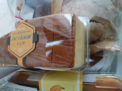 -红宝石·鲜奶小方·海派西点房(南丹店)
