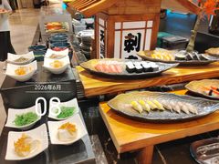 -广州万富希尔顿酒店·感趣自助餐厅·金秋蟹宴生蚝海鲜刺身