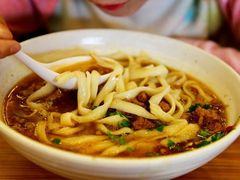 -顺溜·手工刀削面·黑金店(铜锣湾店)