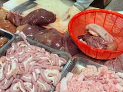 -标记美食新鲜猪杂(兴南大道店)