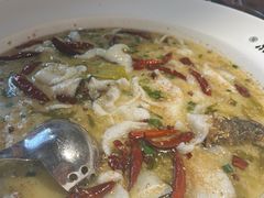 -江渔儿酸菜鱼(奥园广场金发购物中心店)