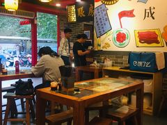 大堂-宽窄巷子成都小吃(建文店)