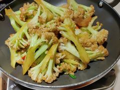 -小菜园新徽菜(镇江丹阳吾悦店)