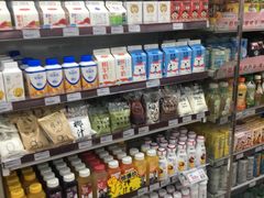 -全家便利店(莲花池东路店)