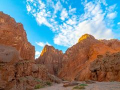 -天山神秘大峡谷