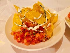 玉米片配番茄莎莎及酸奶油-WOLFGANG PUCK KITCHEN & BAR(迪士尼小镇店)
