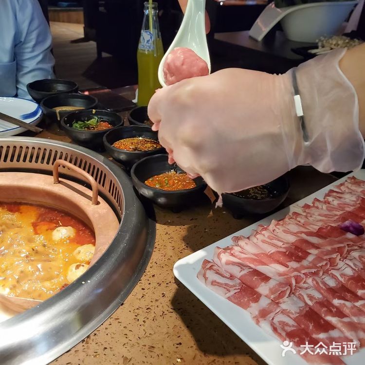 房山龙湖天街也有重八牛府之乐不思蜀啦