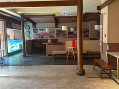 -阿瓦山寨·湘菜现炒·剁椒鱼头王(咸阳总店)