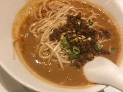 -晶荷轩(香港迪士尼乐园酒店)