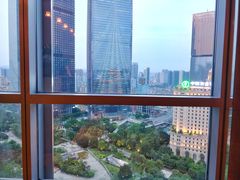 -广州富力君悦大酒店空中花园