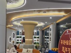 -皓齿连锁·雅贝健口腔·种植·矫正中心(虹口曲阳路店)