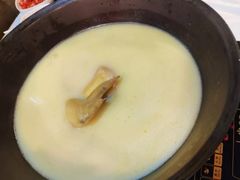 -鲜入围煮花胶鸡海鲜火锅