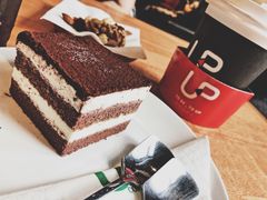 -西西弗书店&矢量咖啡(凯德晶萃广场店)