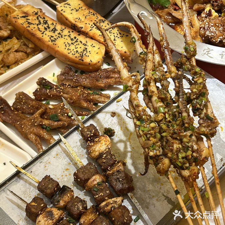 和小姐妹近期发现的贼好吃的烧烤店，吃过一次就爱上了！