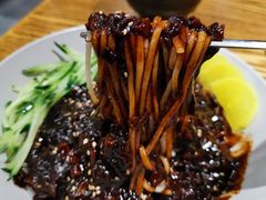 韩式炸酱面-吴草鸡爪오초닭발韩食堂(融恒盈嘉中心店)