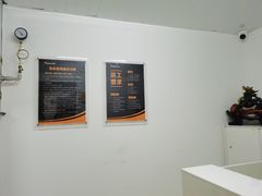 -安东易迷你自助仓储寄存仓库(草桥店)