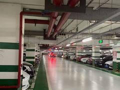 -百联中环购物广场-停车场