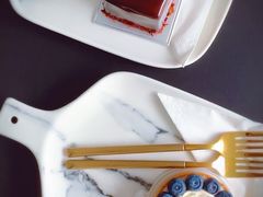 -UNI UNI(环亚凯瑟琳店)