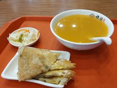 葱花鸡蛋饼＋小米南瓜粥＋泡菜-顺溜·手工刀削面·黑金店(铜锣湾店)