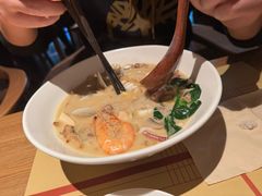 -荣家黄鱼面(南京西路店)