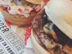 烟熏三文鱼汉堡-FATBURGER 特富客汉堡(外交公寓店)