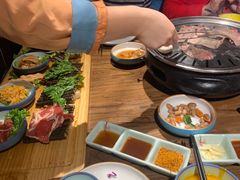 -明洞阿姨·韩式酱蟹烤肉·创意料理(三元桥店)