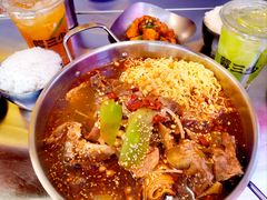 -蓉三少冒烤鸭·四川小吃集(北京首店)